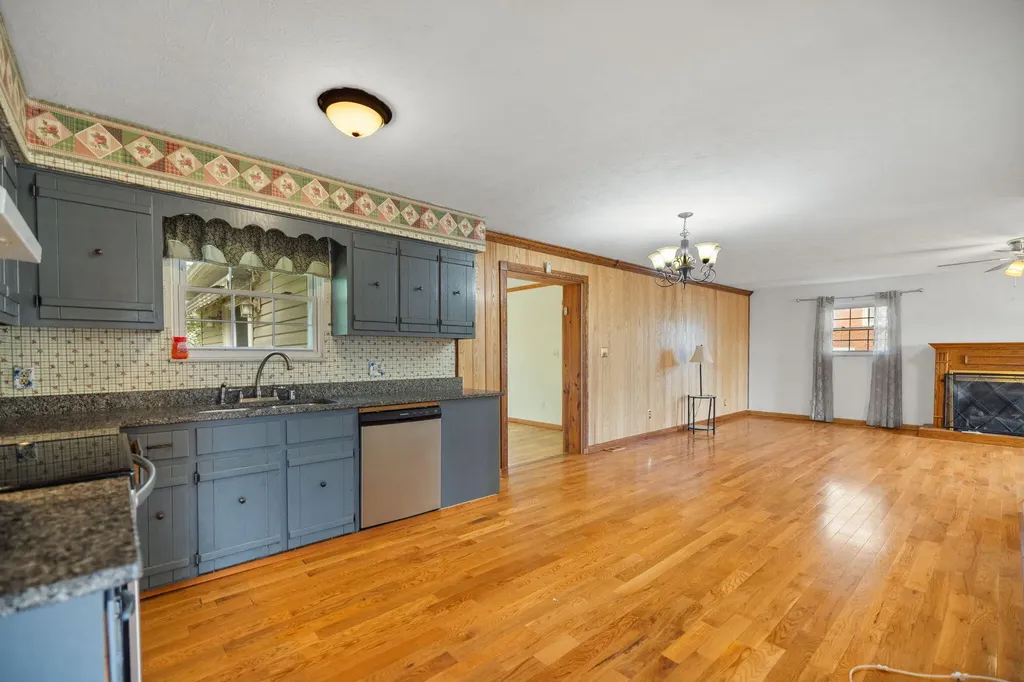 3024 Springs Branch Drive London KY 40744