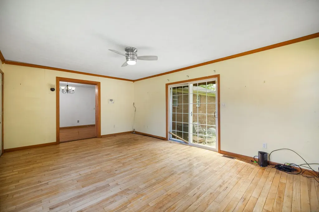 3024 Springs Branch Drive London KY 40744