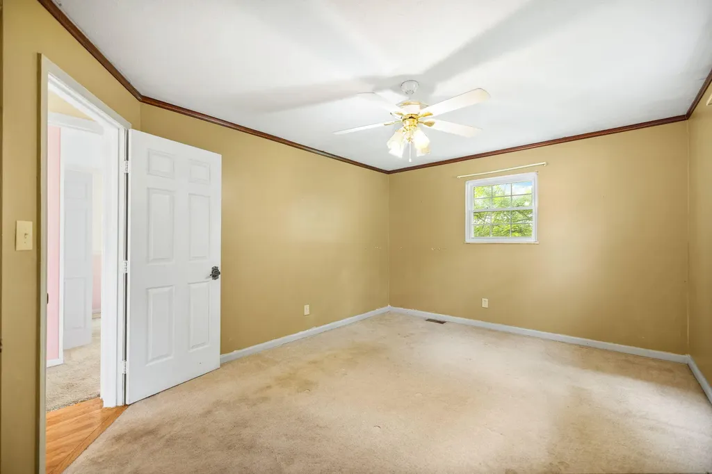 3024 Springs Branch Drive London KY 40744