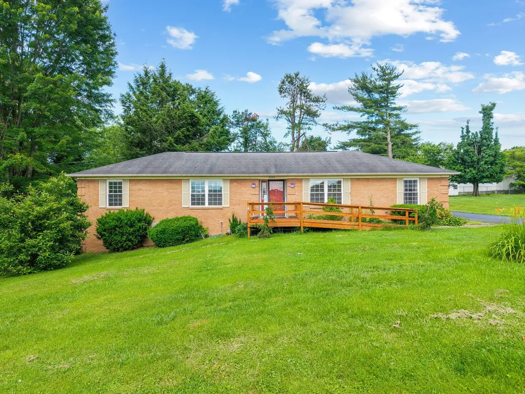 3024 Springs Branch Drive London KY 40744