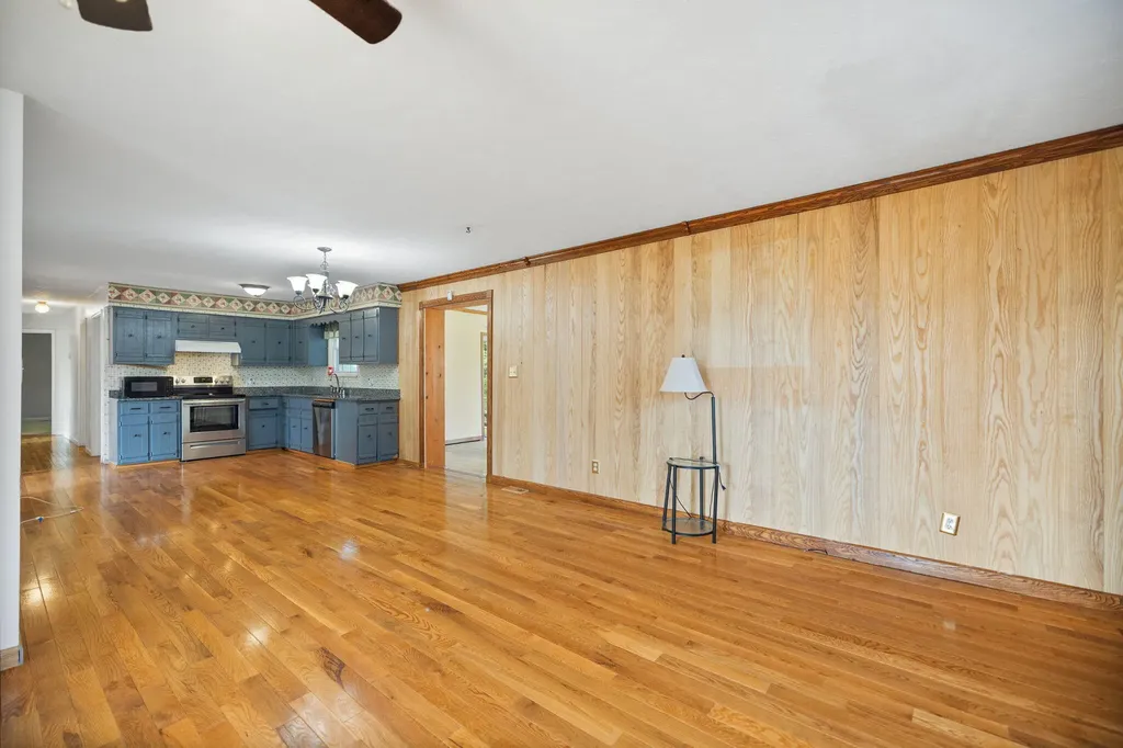 3024 Springs Branch Drive London KY 40744