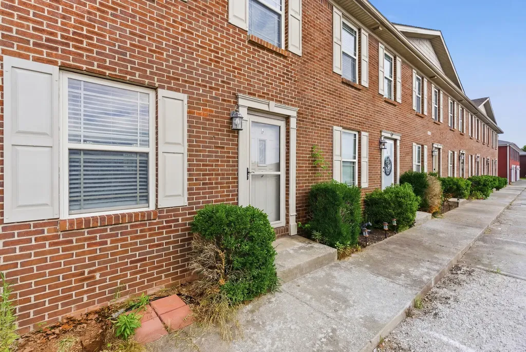 1031 Brooklyn Boulevard Berea KY 40403