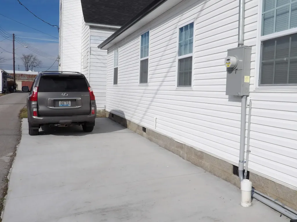 240 E Court Street Lawrenceburg KY 40342