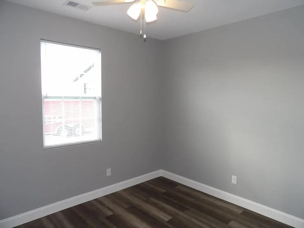 240 E Court Street Lawrenceburg KY 40342