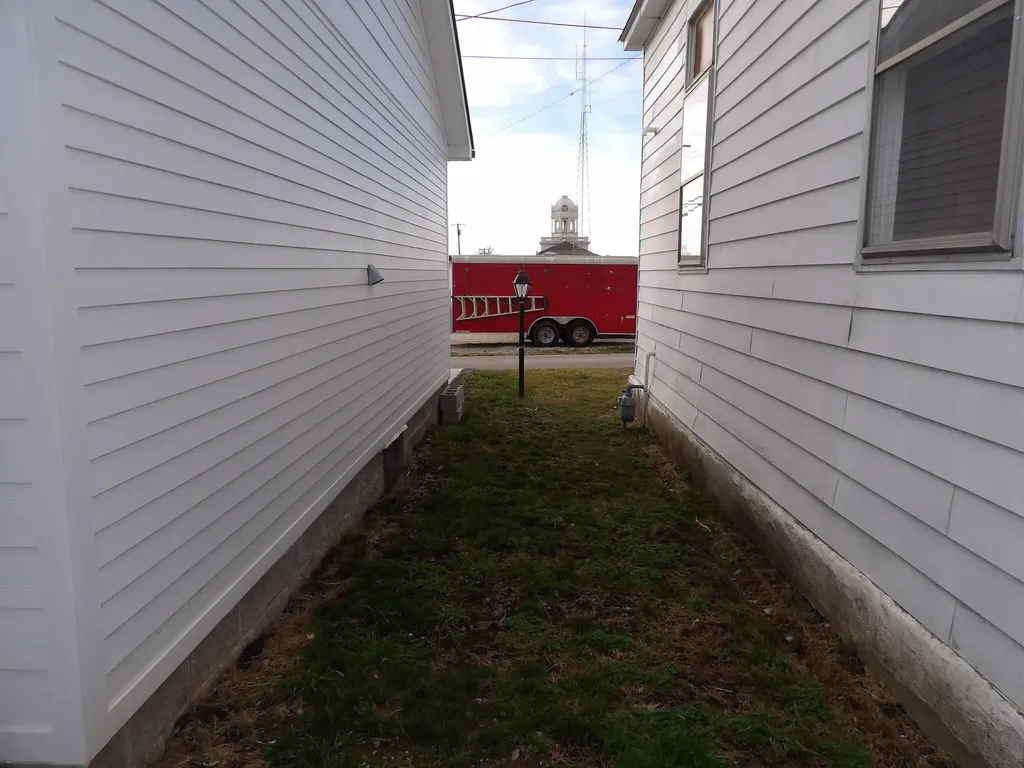 240 E Court Street Lawrenceburg KY 40342