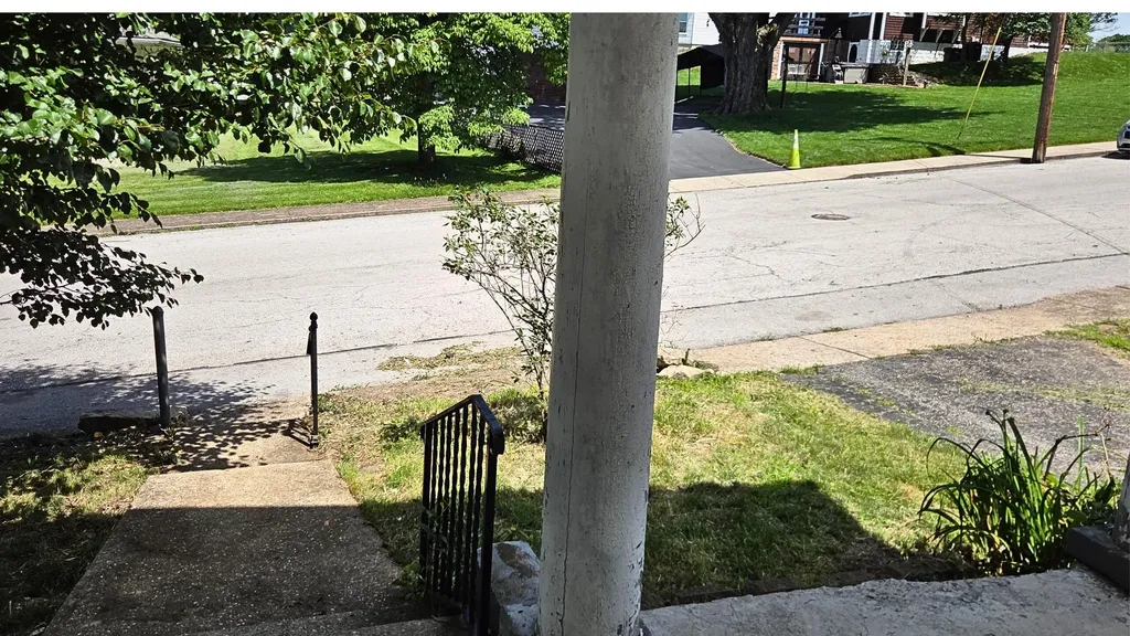 225 Kentucky Avenue Paris KY 40361