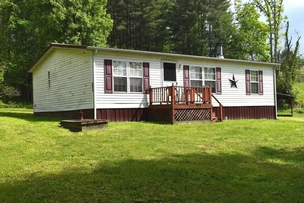 2773 Mud Lick Road Salt Lick KY 40371