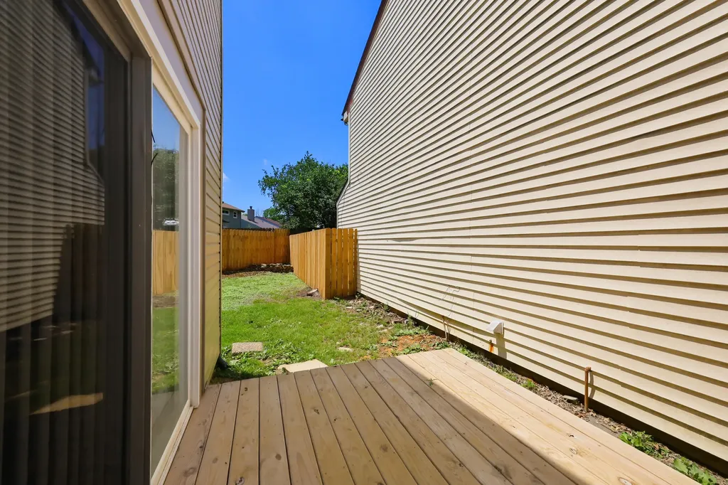 1676 Prairie Circle Lexington KY 40515