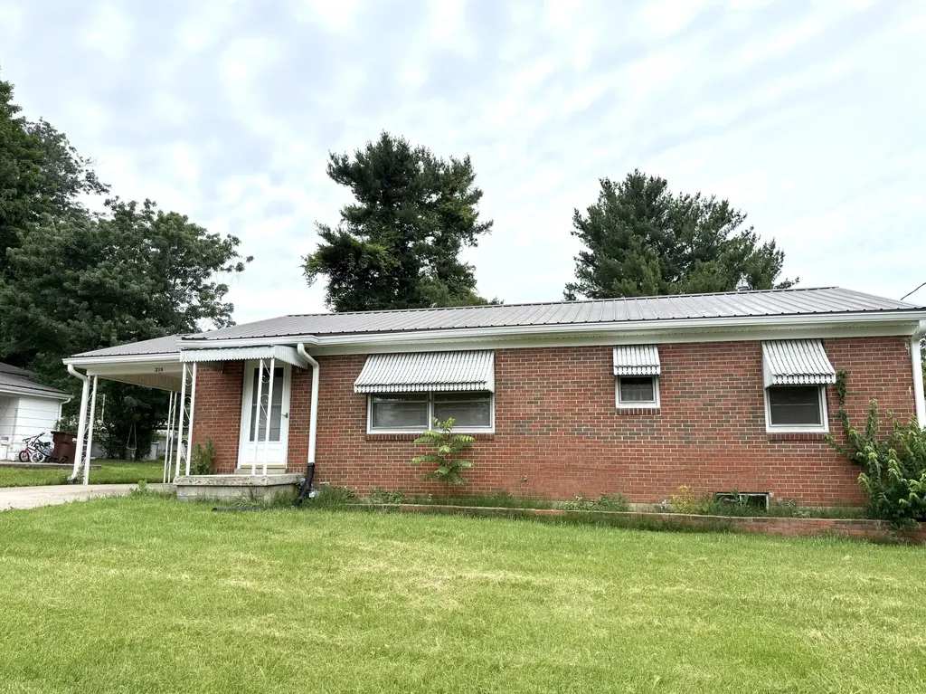 219 Gale Drive Lancaster KY 40444