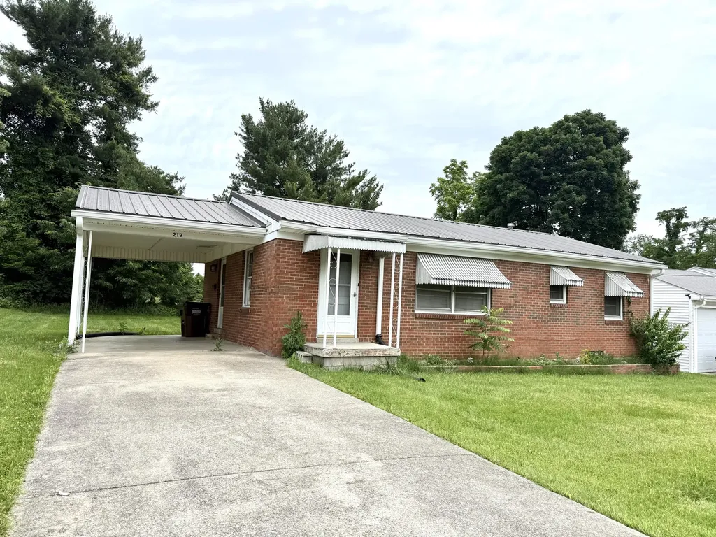 219 Gale Drive Lancaster KY 40444