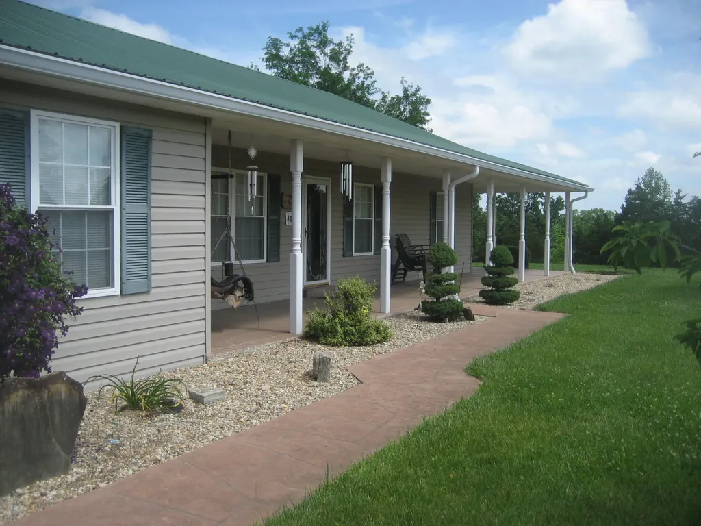 1026 S Sea Ridge Road Lawrenceburg KY 40342