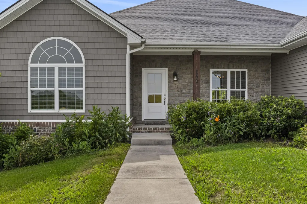 162 Westwoods Drive Georgetown KY 40324