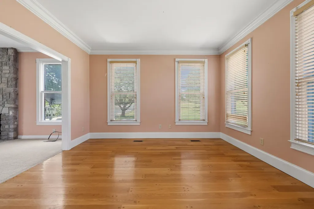 5650 Russell Cave Road Lexington KY 40511