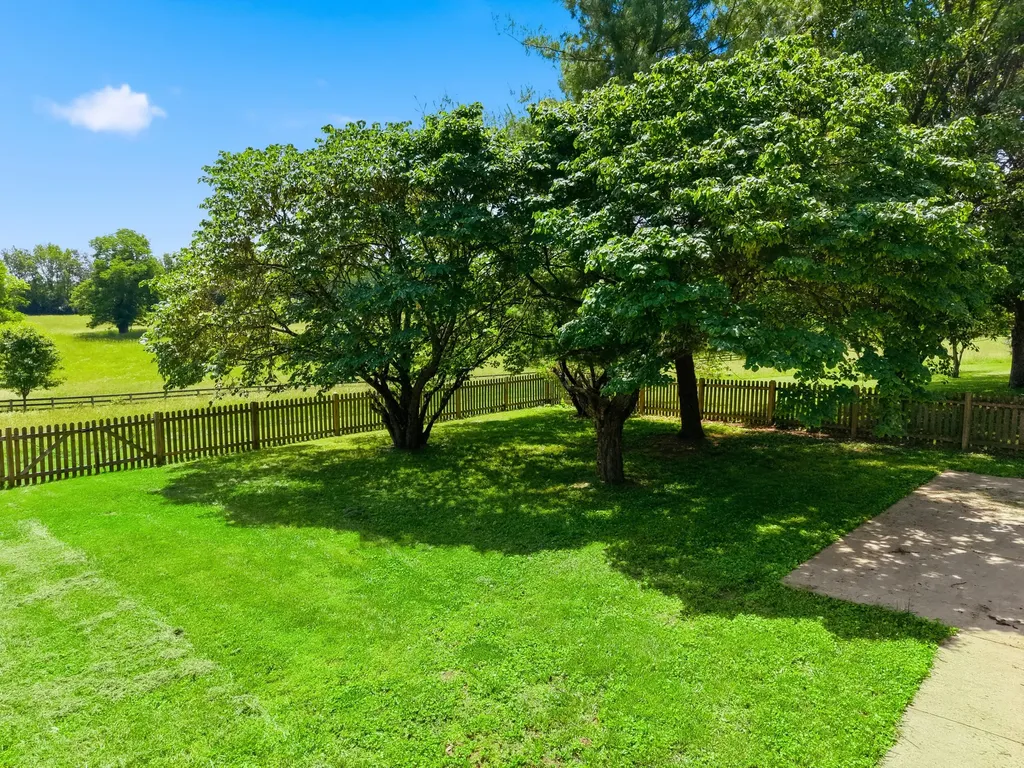 5650 Russell Cave Road Lexington KY 40511