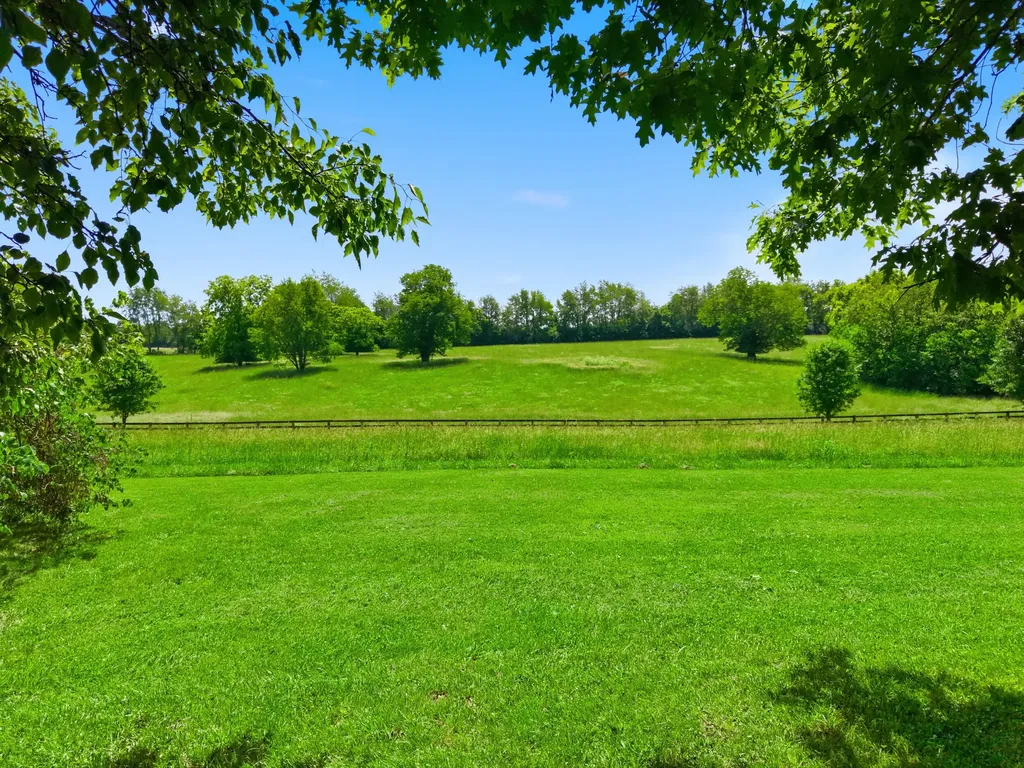 5650 Russell Cave Road Lexington KY 40511