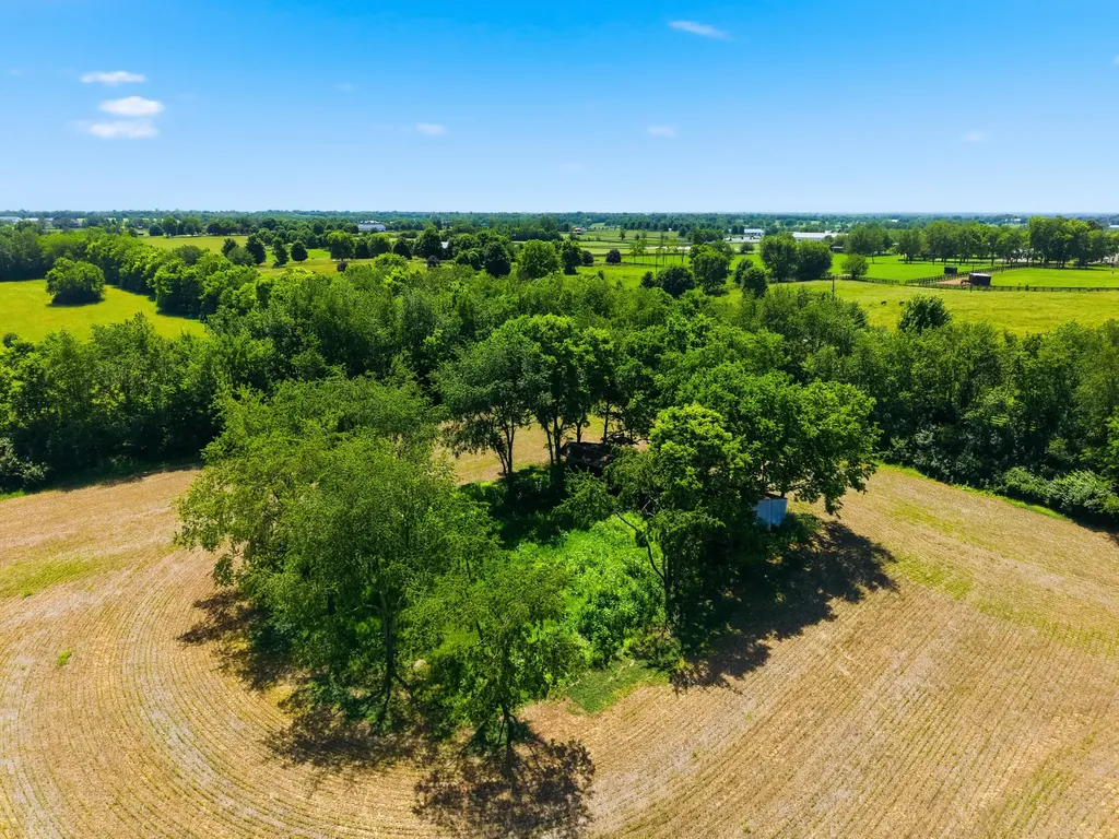 5650 Russell Cave Road Lexington KY 40511