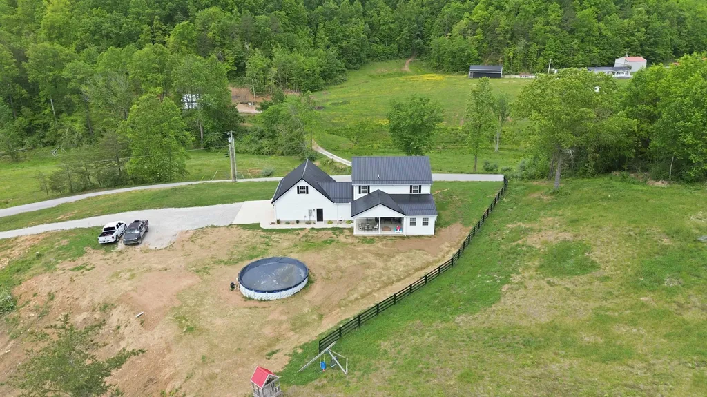 2604 Upper Rader Road Manchester KY 40962