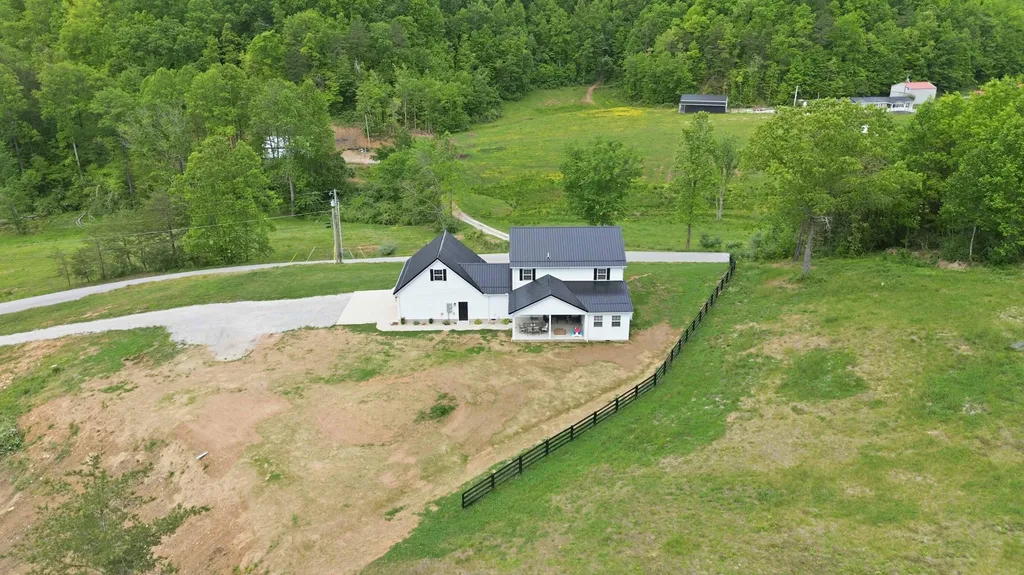 2604 Upper Rader Road Manchester KY 40962