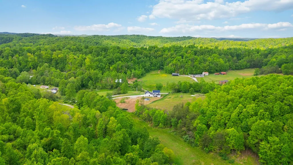 2604 Upper Rader Road Manchester KY 40962