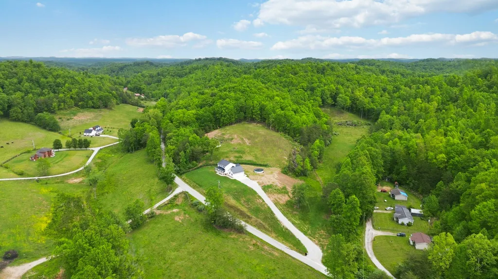 2604 Upper Rader Road Manchester KY 40962