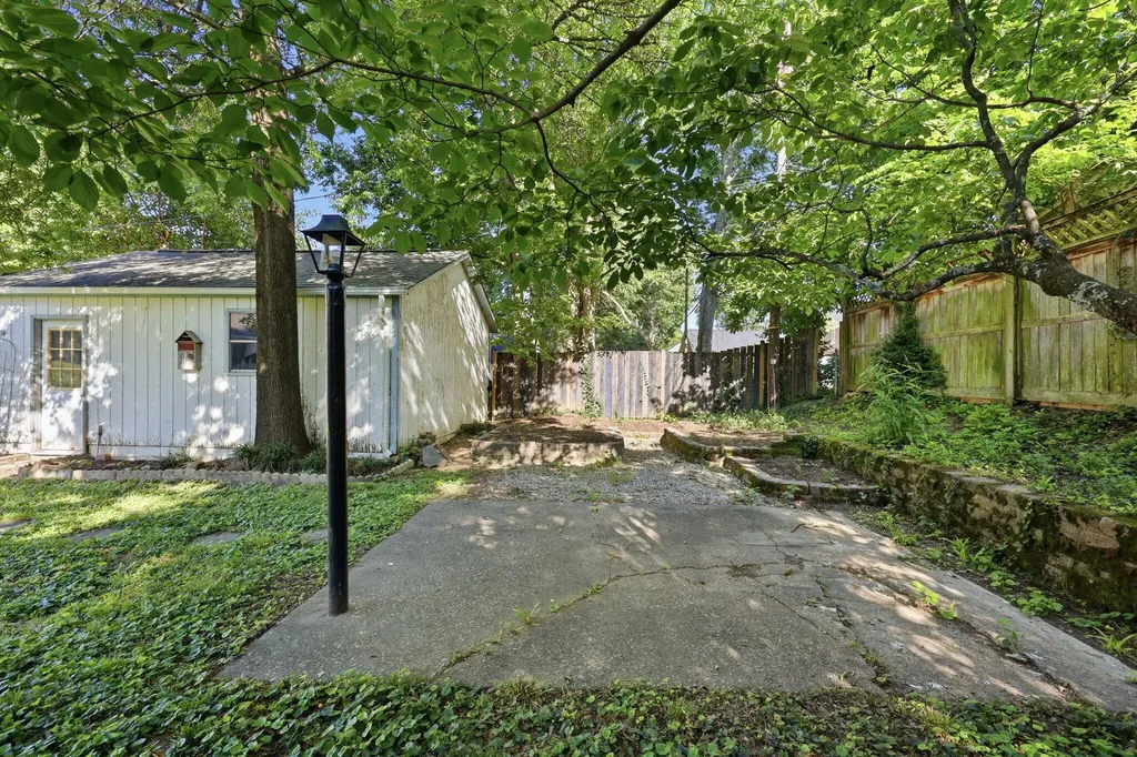 220 Barberry Lane Lexington KY 40503
