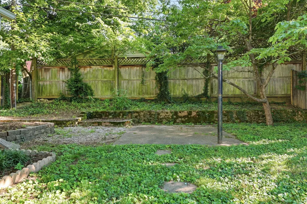 220 Barberry Lane Lexington KY 40503