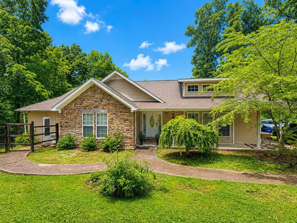 448 Scarlet Oak Drive London KY 40741