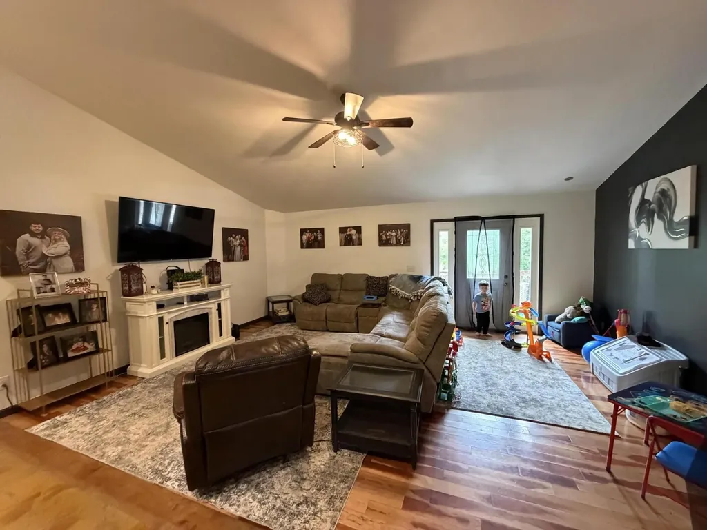448 Scarlet Oak Drive London KY 40741