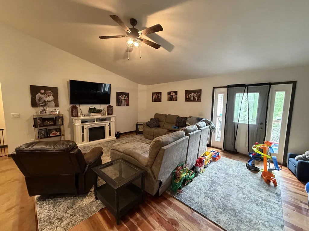 448 Scarlet Oak Drive London KY 40741