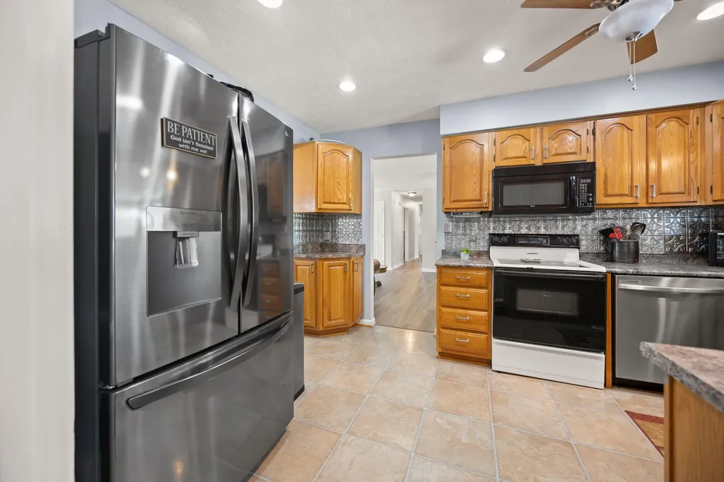 105 Jolomic Lane Georgetown KY 40324