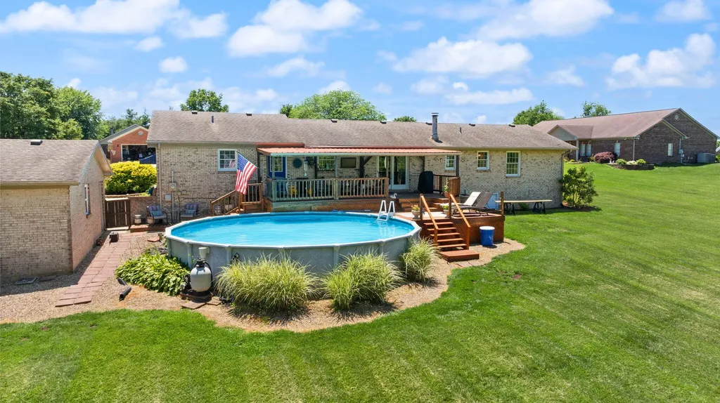 105 Jolomic Lane Georgetown KY 40324