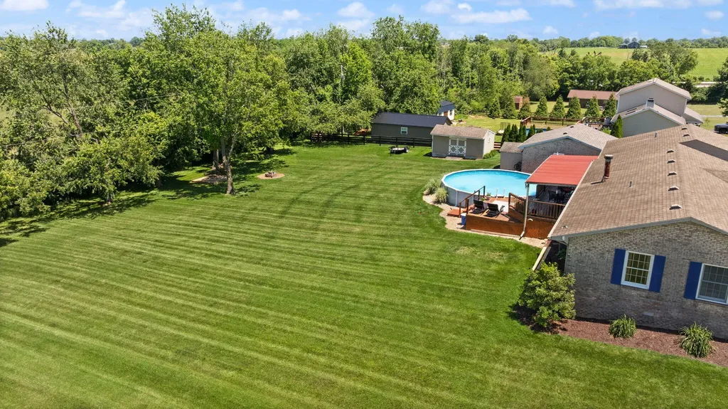 105 Jolomic Lane Georgetown KY 40324