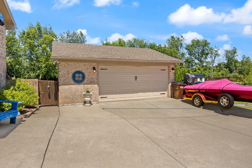 105 Jolomic Lane Georgetown KY 40324