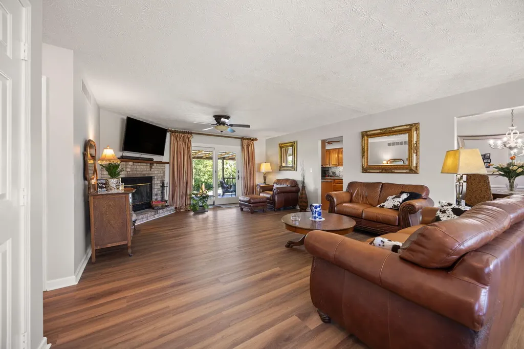 105 Jolomic Lane Georgetown KY 40324