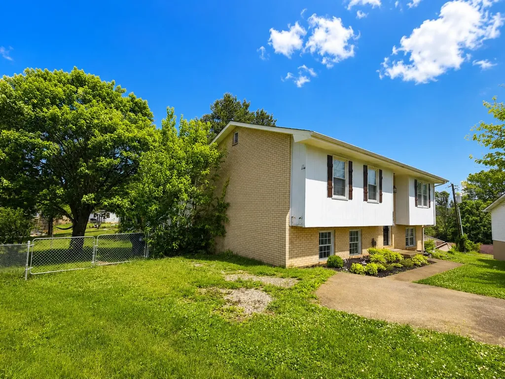 656 Magnolia Drive Mt Sterling KY 40353
