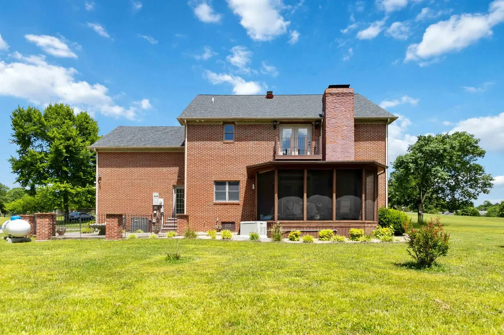342 Silver Eagle Drive London KY 40744