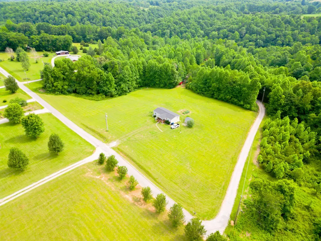 679 Bert Ridge Road Science Hill KY 42553