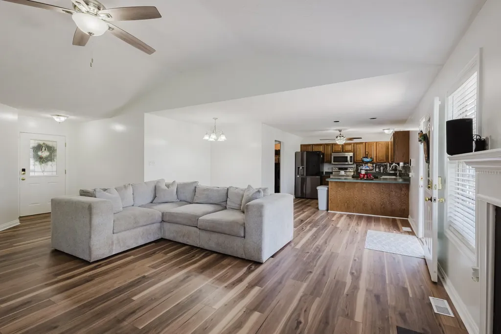513 Edgewood Drive Nicholasville KY 40356