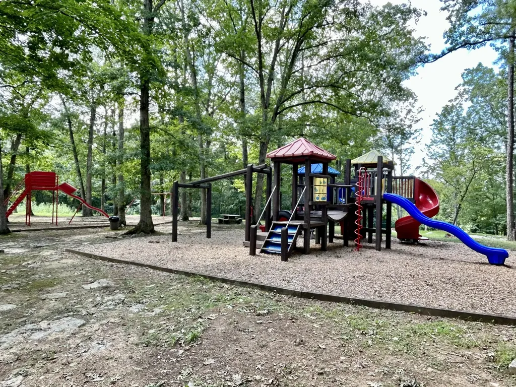 43-4 Woodson Bend Bronston KY 42518
