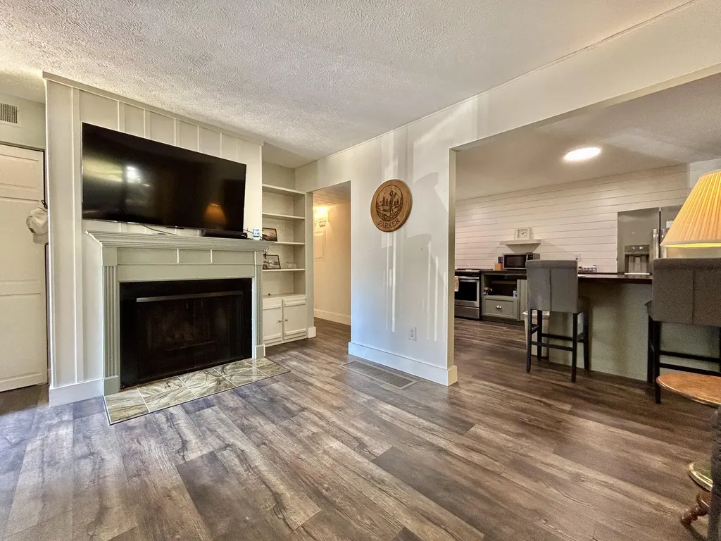 43-4 Woodson Bend Bronston KY 42518