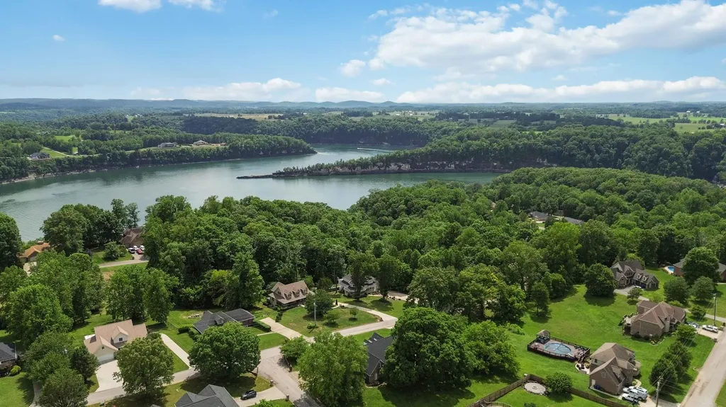 414 Lake Forest Drive Somerset KY 42503
