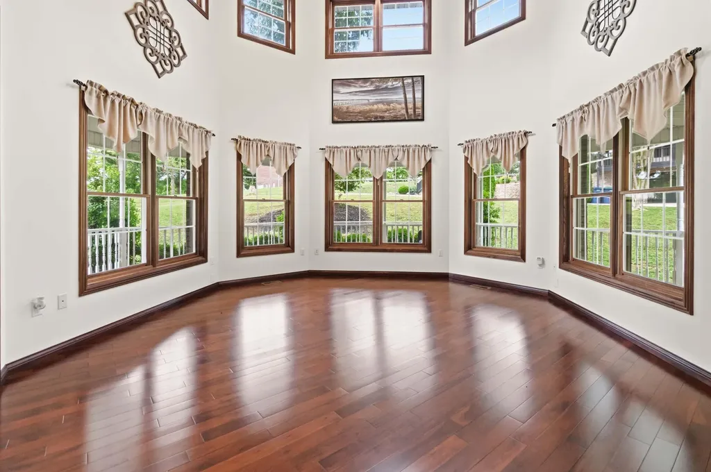 414 Lake Forest Drive Somerset KY 42503