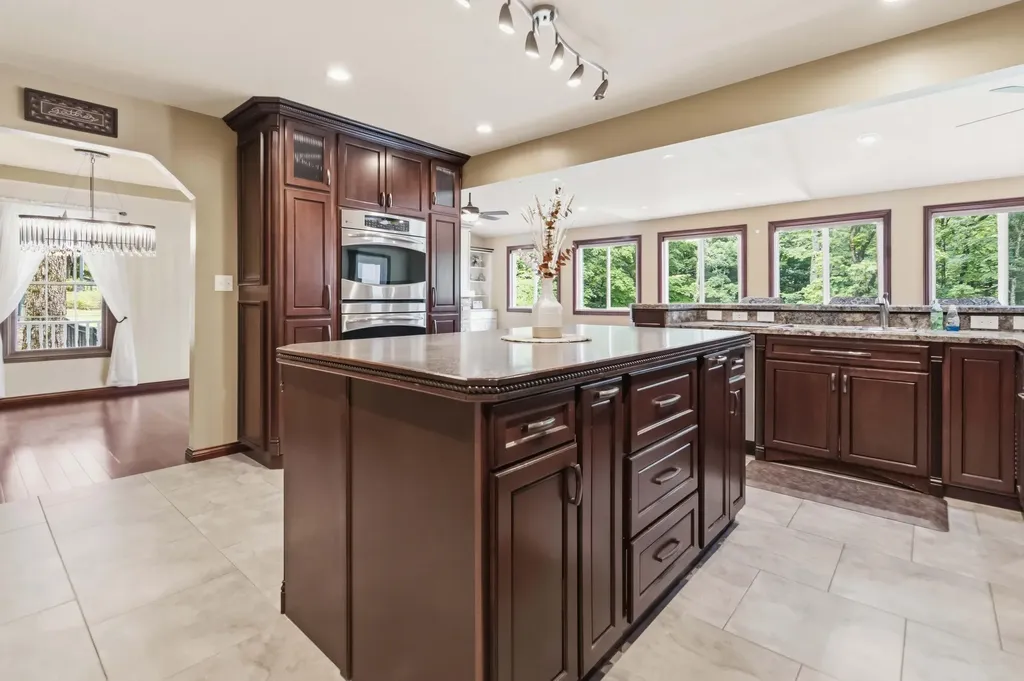 414 Lake Forest Drive Somerset KY 42503