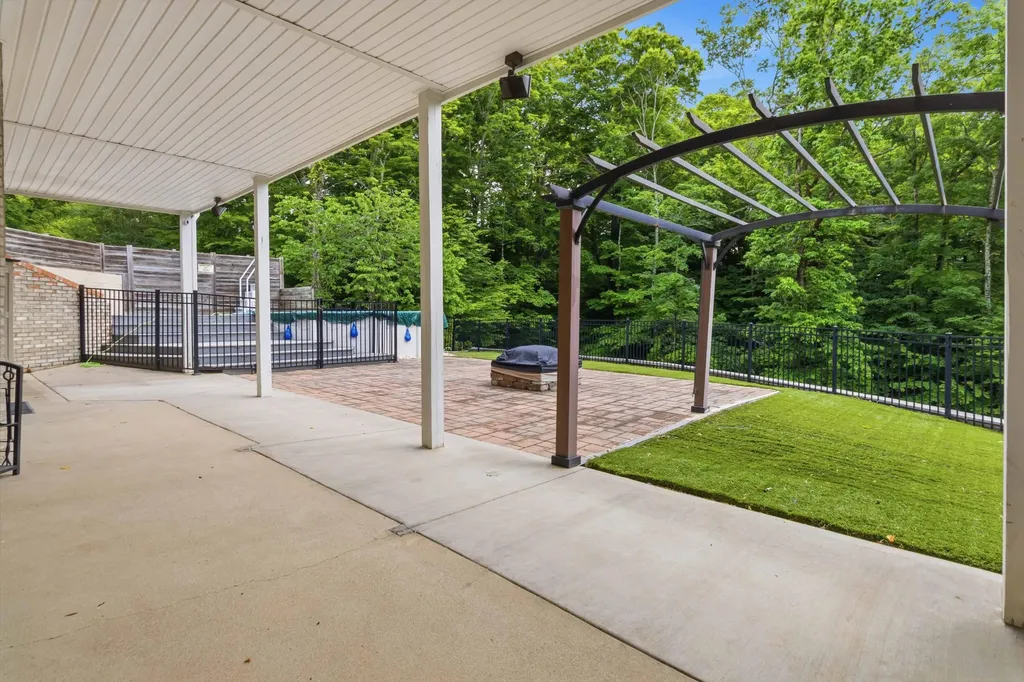 414 Lake Forest Drive Somerset KY 42503