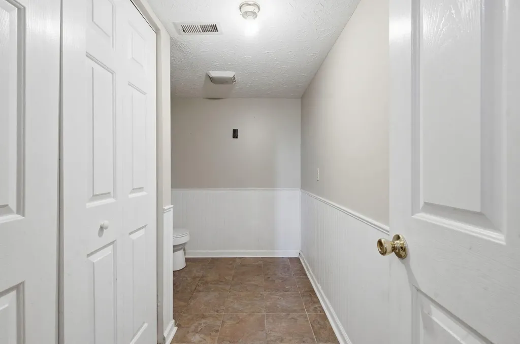 1041 Indian Trail Lawrenceburg KY 40342