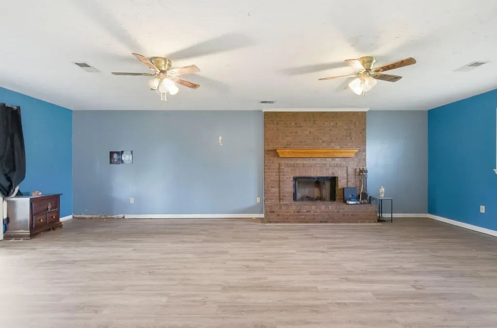 1041 Indian Trail Lawrenceburg KY 40342