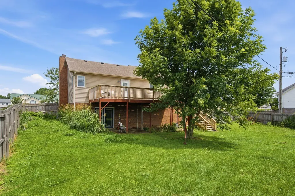 1041 Indian Trail Lawrenceburg KY 40342