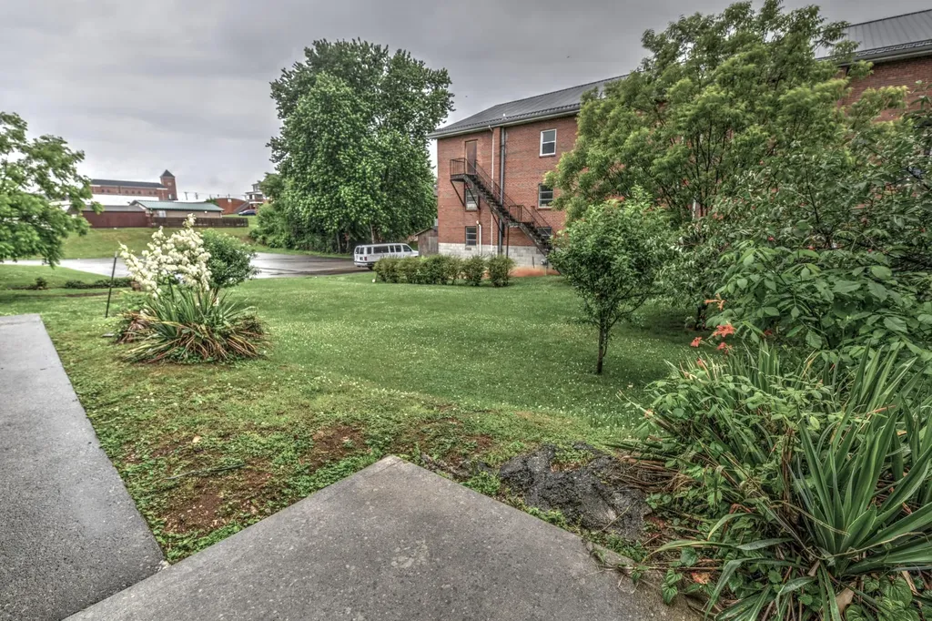 126 Crawford Avenue Somerset KY 42501