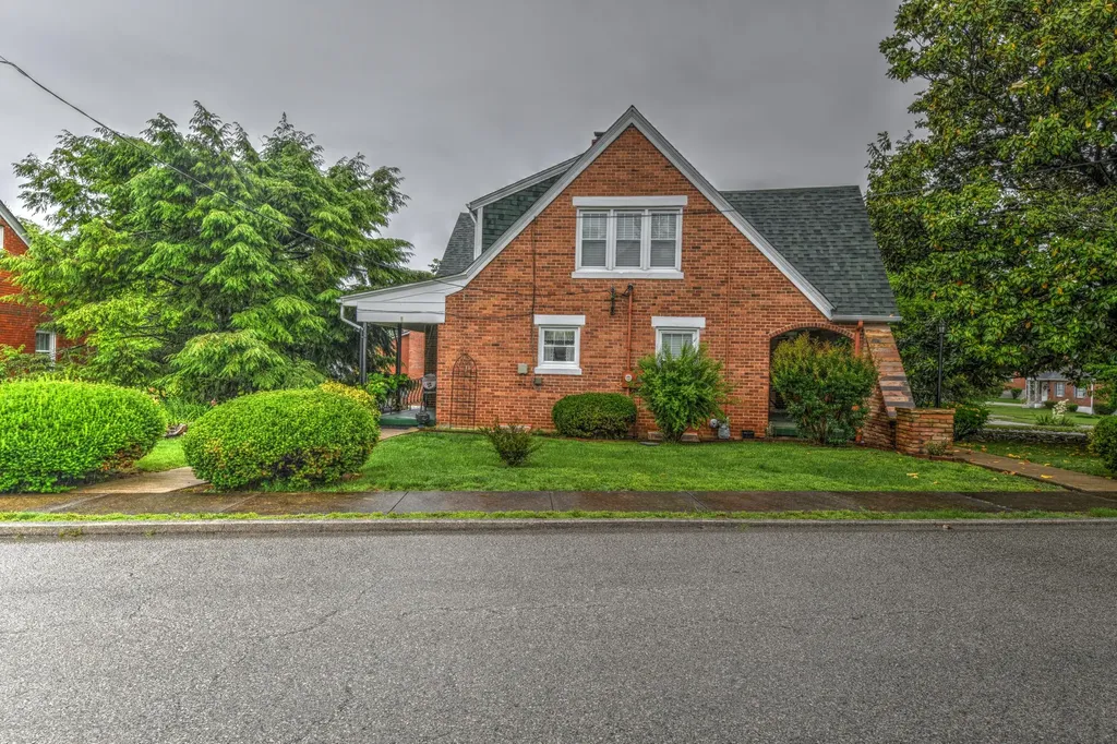 126 Crawford Avenue Somerset KY 42501