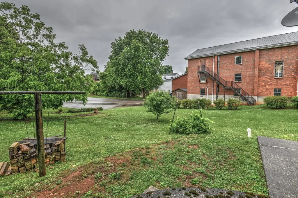 126 Crawford Avenue Somerset KY 42501
